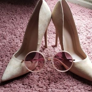 Sexy pumps from the UK